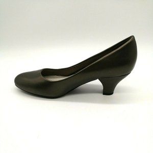 Easy Street Womens Fabulous High Heels  8 M NEW